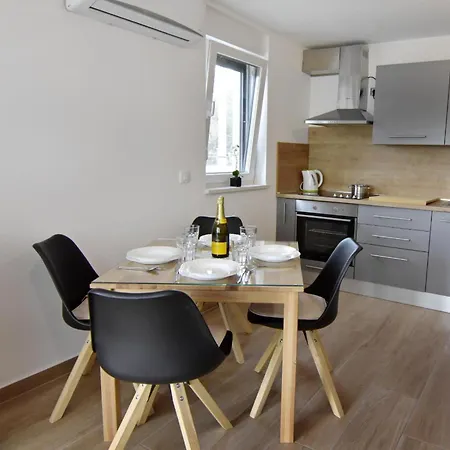 With Parking Space Zambratija, Umag - 21176 شقة *